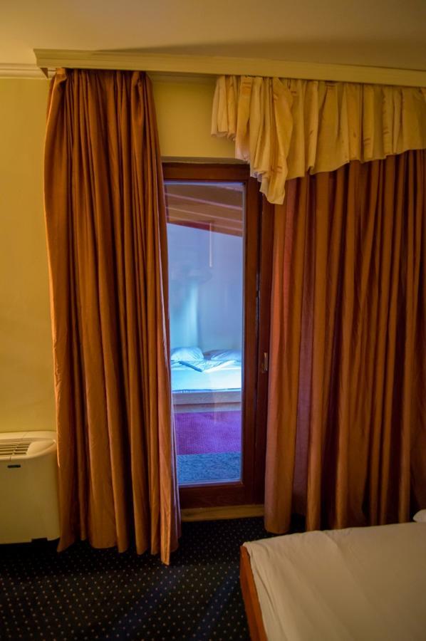 Hotel Ana Gospić エクステリア 写真